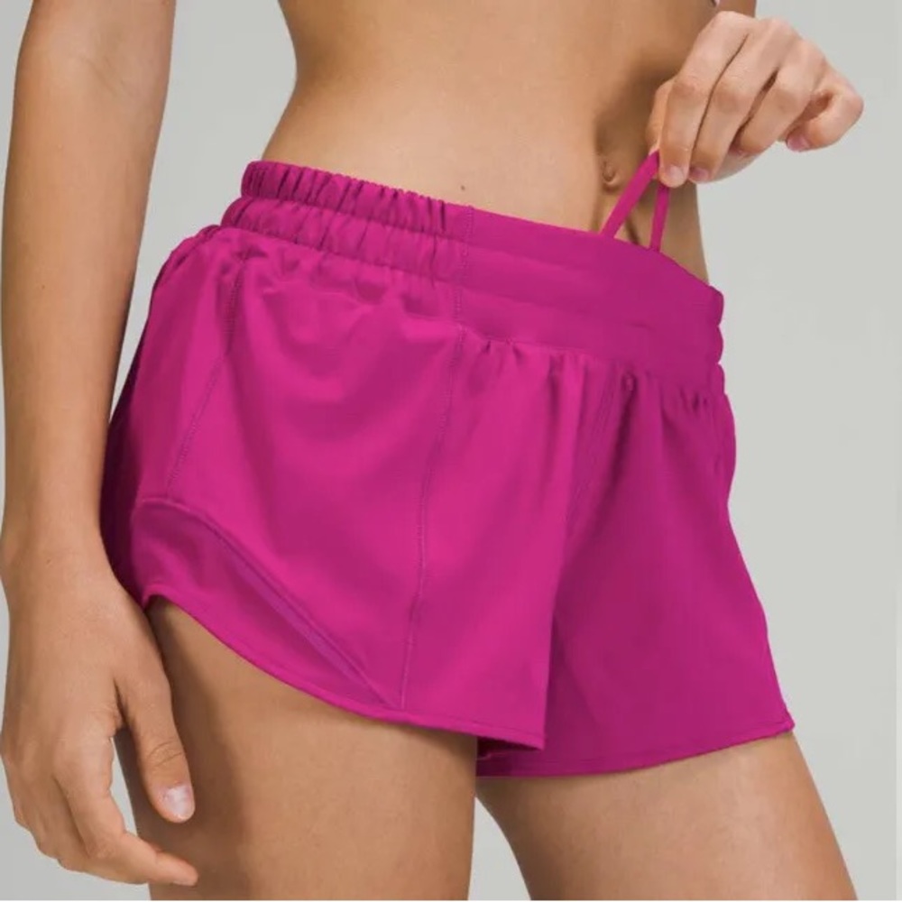Lululemon Hotty hot short